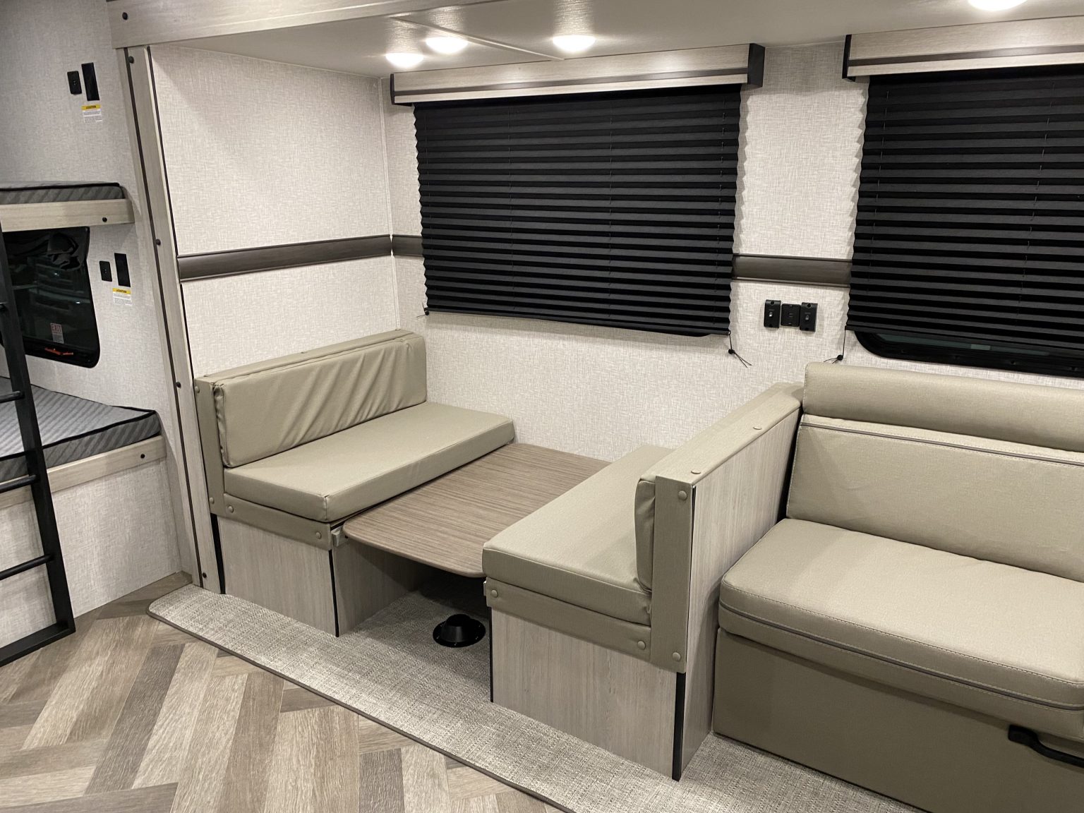 2024 Crossroads Zinger 260BH with 1 slide, bunks! - Swenson RV & Marine